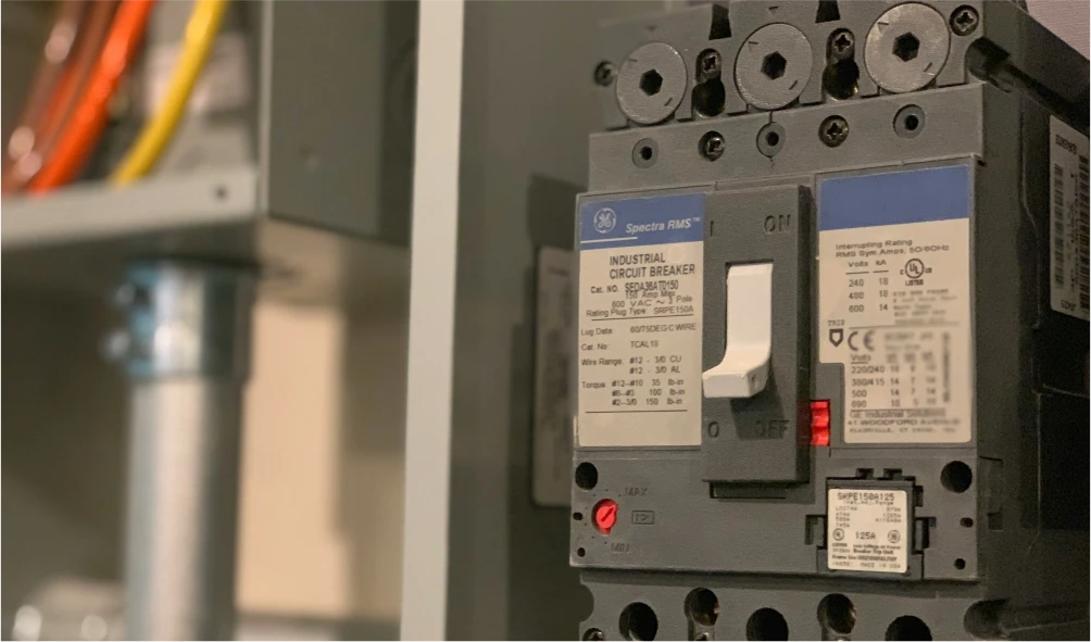 Commercial Power Monitoring with GSM Commander