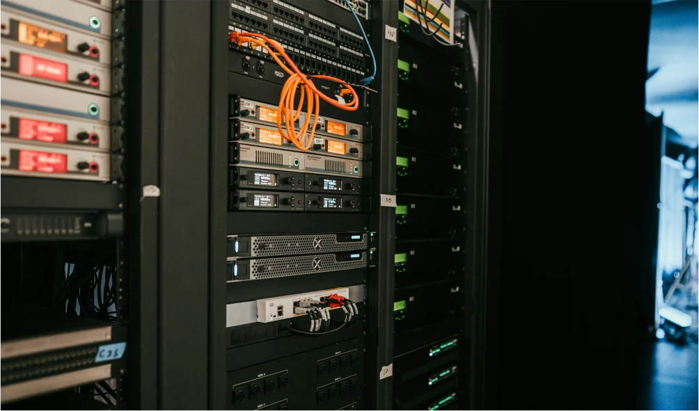 Data Center Power Monitoring with GSM Commander